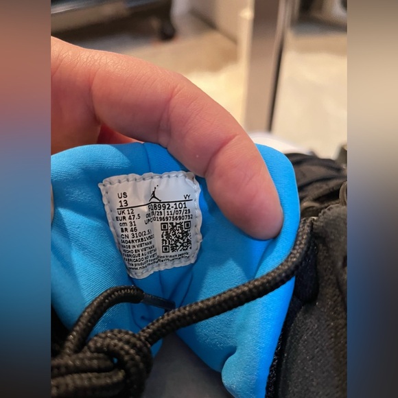 Nike Air Jordan Men’s Retro 1 White/Black/Powder Blue Sneakers - Picture 8 of 11